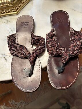 per una Brown Patterned Knot-Top Leather Thong Sandals Sz 6.5 BB:339